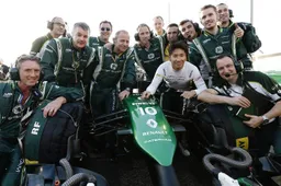 AirAsia extends sponsorship with Caterham