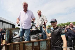 Jeremy Clarkson delivers 1000 beers to Alpine