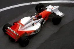 Coulthard: I asked Michael if I could borrow a helmet