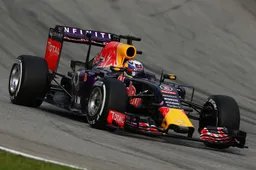 Ricciardo: With these tyres you drive the out-lap like your grandma