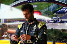 Brown: McLaren tried to get Ricciardo two years ago