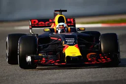Barcelona Day 1: Early trouble for Red Bull