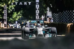 Rosberg back at the wheel of Formula 1 car
