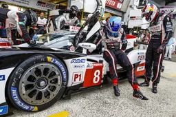 Le Mans: Alonso heading to famous victory