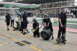 Gunmen rob Mercedes team members in Brazil