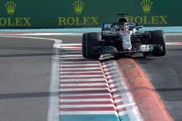 Abu Dhabi FP3: Hamilton quickest with Ferrari chasing