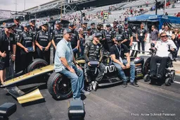 Ericsson flies Formula 1 flag at Indy 500