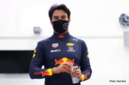 Perez and Sainz take up Bahrain vaccine offer