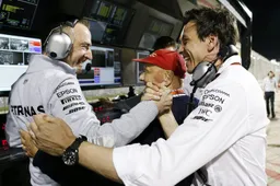 Ferrari and Mercedes deny Lowe switch reports