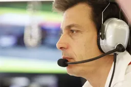 Wolff rules himself out of Ecclestone's job