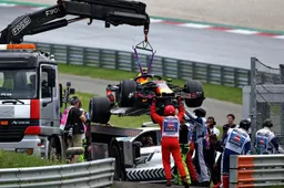 Verstappen suffers gearbox failure in FP3