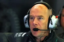 Jock Clear starts work for Ferrari
