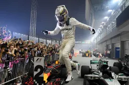 Hamilton takes huge stride in fourth F1 title quest