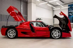 Report: Vettel puts eight supercars up for sale