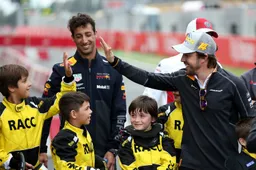 Alonso: Yes, Red Bull asked me to replace Ricciardo