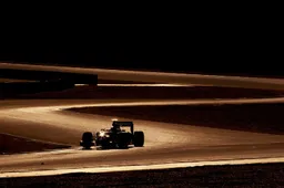 Teams disagree over super super-soft tyre test