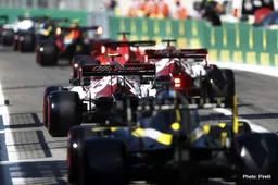 Raikkonen: He's blocking me all the time, this idiot