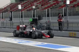 Haas upbeat with F1 test debut despite wing failure