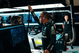 Hamilton: No dinners and yapping over race weekends