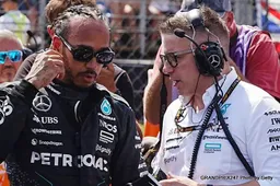 Hamilton to race without "Bono" at Ferrari