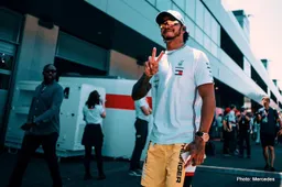 Hamilton: Make up your mind and chill, racing is racing