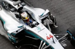 Video: Hamilton 360° onboard lap in the W08