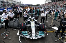 Wolff: Mercedes in no man's land