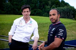 Hamilton and Mercedes agree two-year contract extension