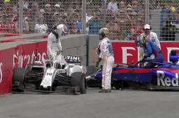 Stroll: The car got loose, I corrected, we touched