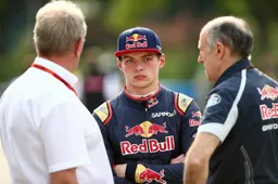 Marko: Verstappen must be on same level as Ricciardo