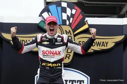 Veekay claims maiden IndyCar win, Grosjean second