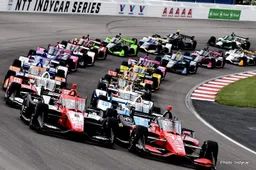 Fox buys 33% of Penske Entertainment, extends IndyCar deal