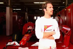 Vergne testing Pirelli 2017 prototype tyres at Fiorano