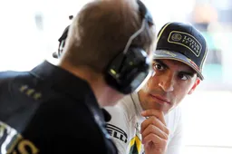 Maldonado and Palmer await Renault driver decision