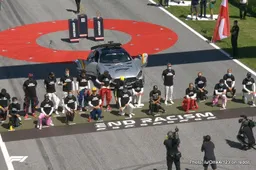 Six stand, 14 take a knee in F1's 'end racism' display