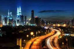 Malaysia studying feasibility of night F1 race