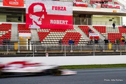 Barcelona Test 2 Morning 1: Kubica on top, Red Bull hit trouble