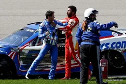 NASCAR suspend Bubba Wallace for "dangerous act" (video)