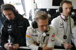 Magnussen denies ruling out F1 reserve role