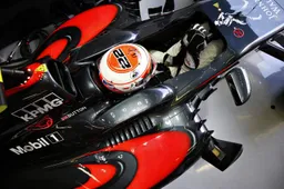 Boullier hints that Button will remain at McLaren