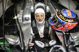Boullier: After 10 laps Button will be fine