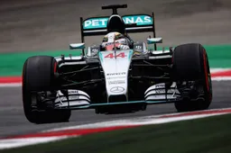 Red Bull Ring Qualifying: Hamilton on pole as both Mercedes spin