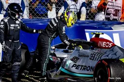 Villeneuve: Booing is embarrassing, Lewis isn't even fighting Max