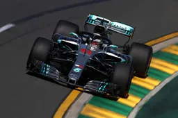 Melbourne Qualifying: Hamilton blows them away