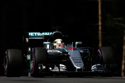 Austrian Grand Prix: Hamilton times it perfectly