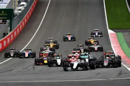 Austrian Grand Prix: Hamilton beats Rosberg in last lap thriller