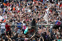 Poll: Hamilton greatest current British sportsman
