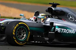 Silverstone Qualifying: Lewis hammers them all