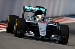 Sochi FP2: Hamilton fastest as Vettel stops on track
