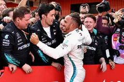 Mercedes and Hamilton confirm two year deal